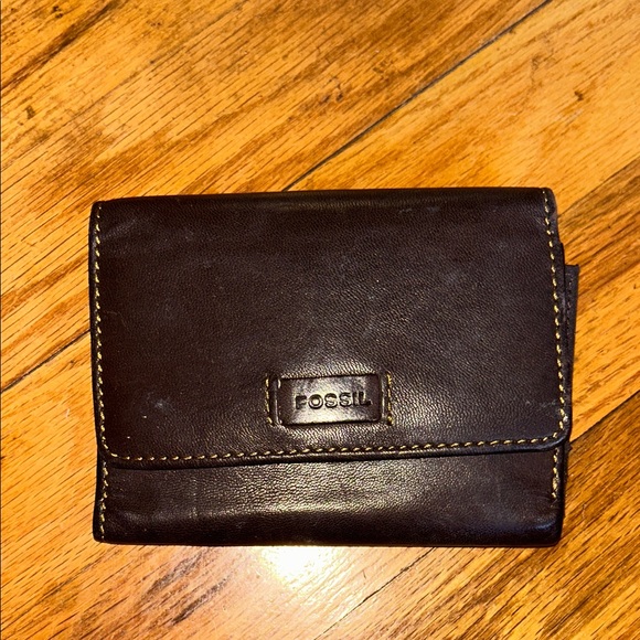 Fossil Handbags - Fossil Brown Leather Trifold Wallet with Contrast Stitching